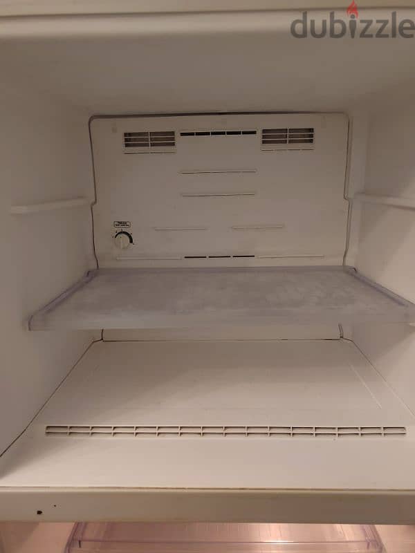 Toshiba Fridge / Very Good Condition 3