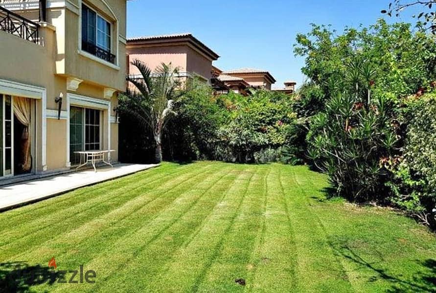 Villa for sale,Ready to move, interest-free installments, in a special location in - New Cairo 9