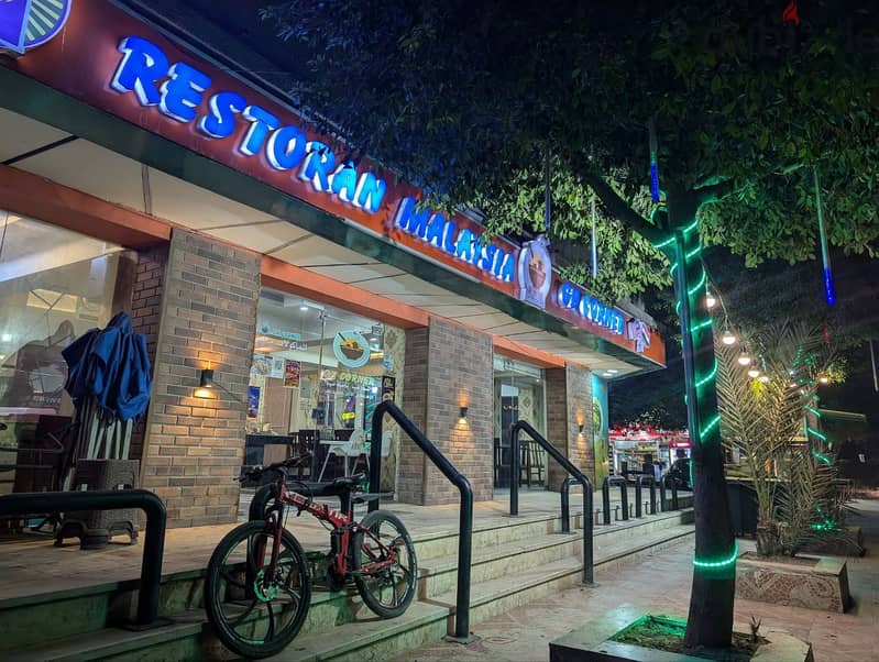 مطعم للبيع / RESTAURANT BUSINESS FOR SALE!! 3