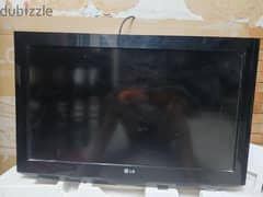 شاشه ٣٢ بوصه lcd ماركه lg للبيع