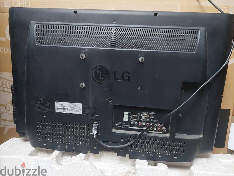 شاشه ٣٢ بوصه lcd ماركه lg للبيع 1