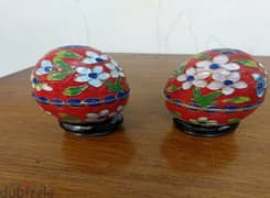 Old cloisonné eggs in good condition.