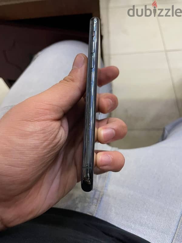 iPhone 11 Pro 256  خطين 2