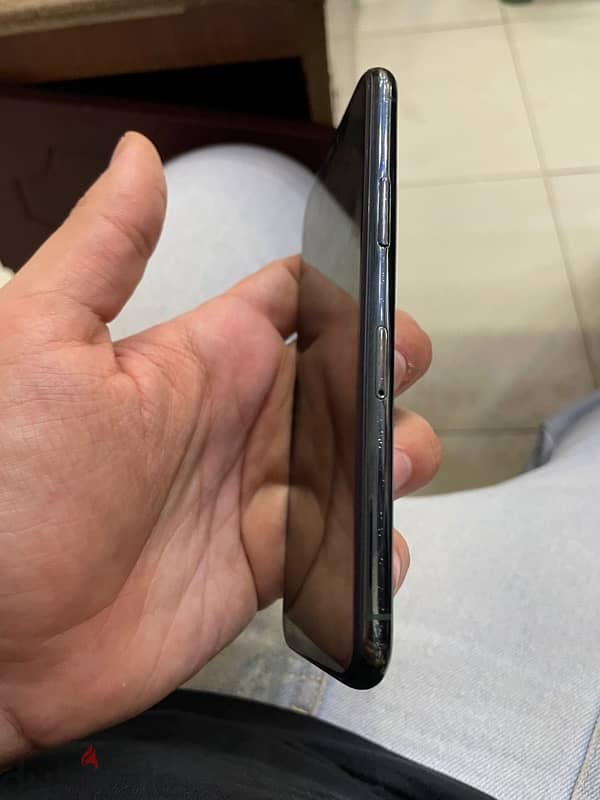 iPhone 11 Pro 256  خطين 3