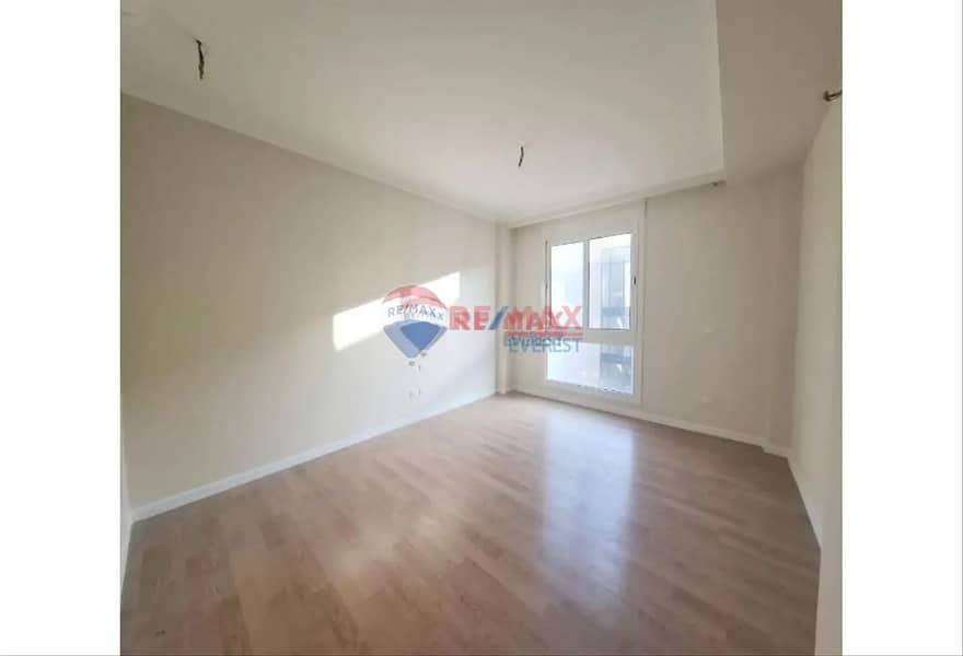 2Br Luxury apartment for rent in Pyramids Hills 6