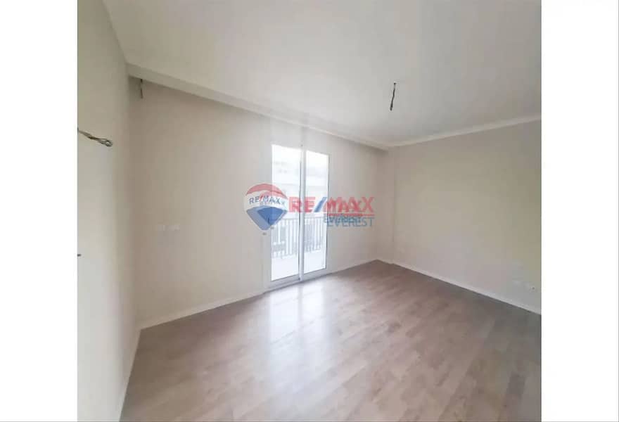 2Br Luxury apartment for rent in Pyramids Hills 11