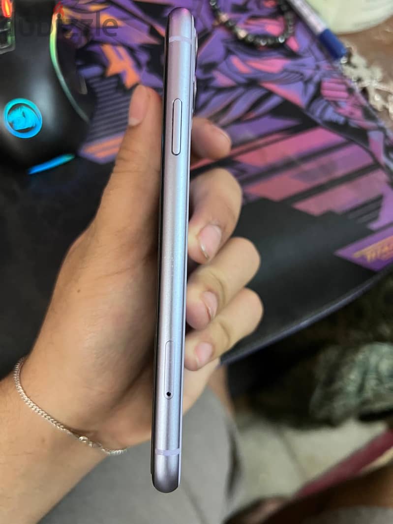 Iphone 11 128 GB 4