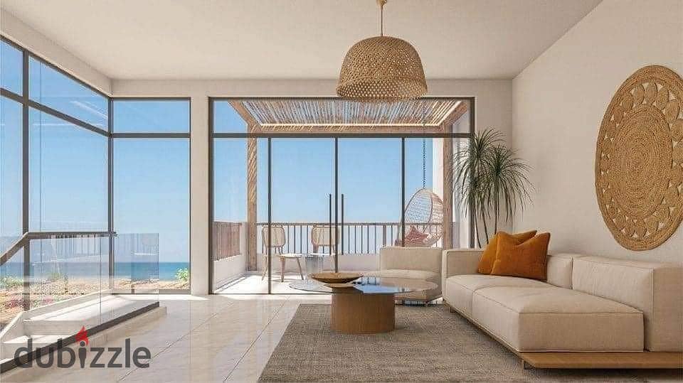 للبيع شاليه 143م (3BD) ع البحر مباشره متشطب بالتكيفات بقريه Azha North Coast 7