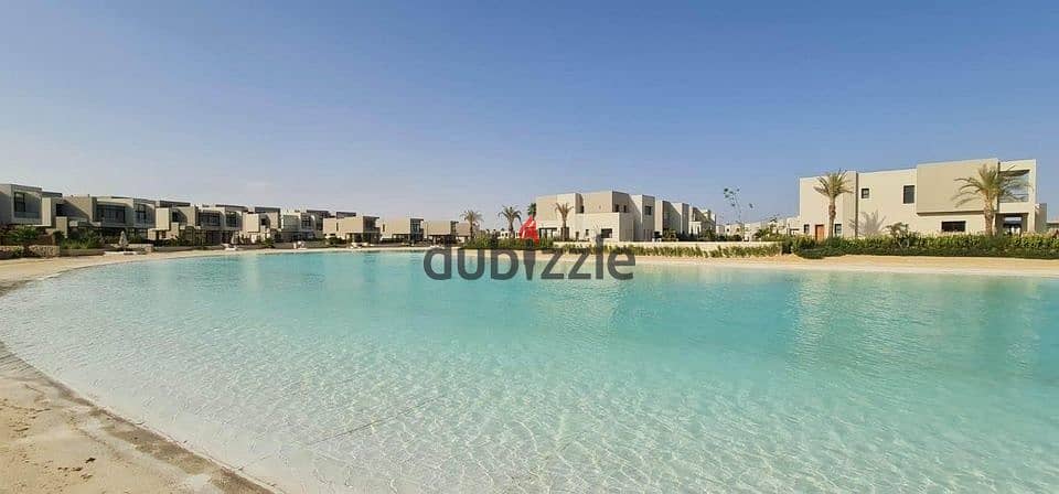 للبيع شاليه 143م (3BD) ع البحر مباشره متشطب بالتكيفات بقريه Azha North Coast 9