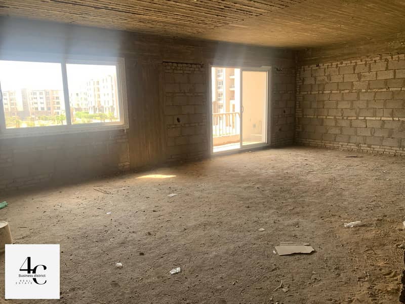 Apartment 191m with open view on landscape and swimming pool at the lowest price in the market with installments in Hyde Park Fifth Settlement 3