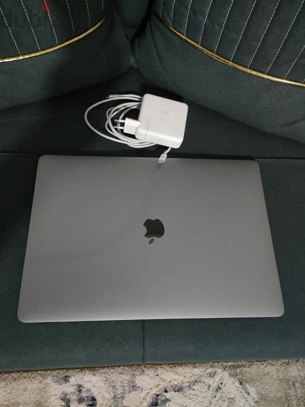 Mac book Pro 16 inch core i9 custmioz 2019 2