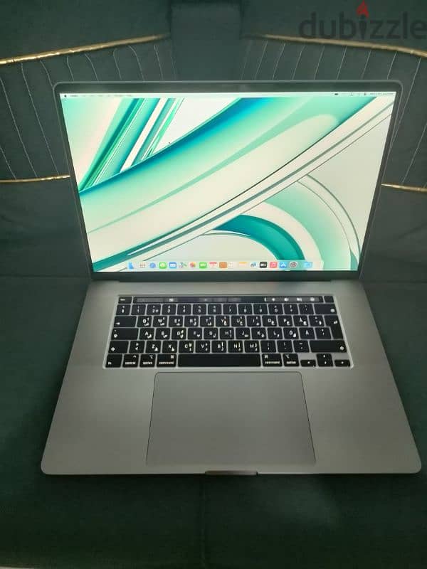 Mac book Pro 16 inch core i9 64 RaM custmioz 2019 7