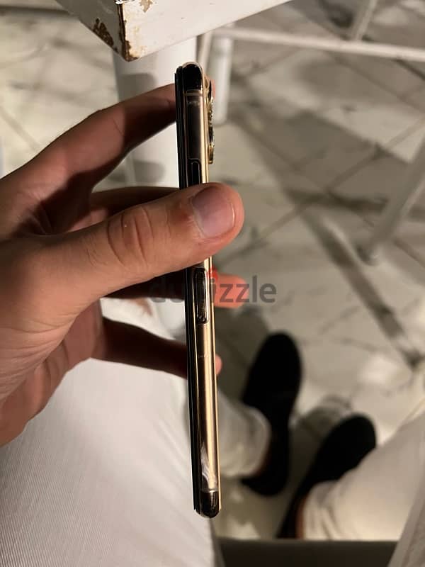 IPhone 11 Pro Max ١١ برو ماكس 7