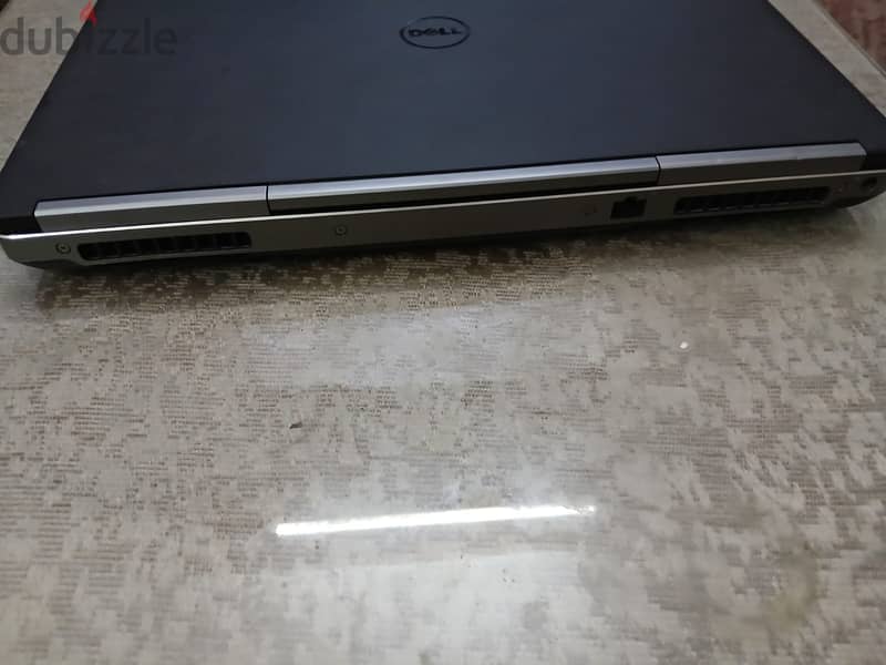 Dell Precision 7720 1