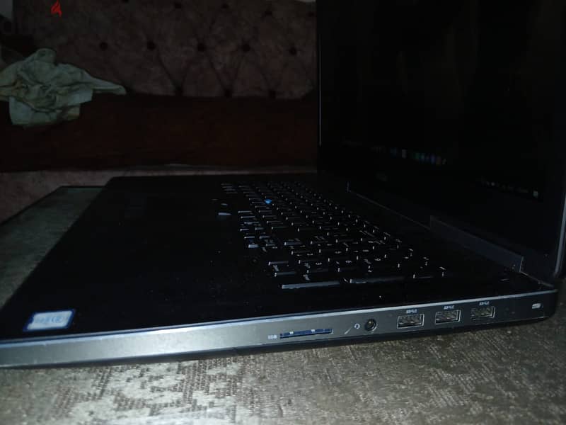 Dell Precision 7720 2