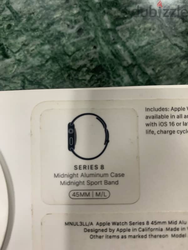 45 mm Apple Watch 8 + GPS almost new 4