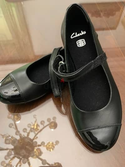 جزمة جلد ماركة كلاركس Clarks