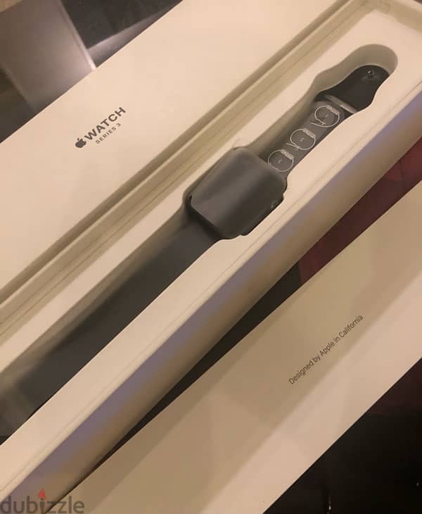 Apple Watch Series 3, 42mm, Space grey, Aluminum with black sport band 1