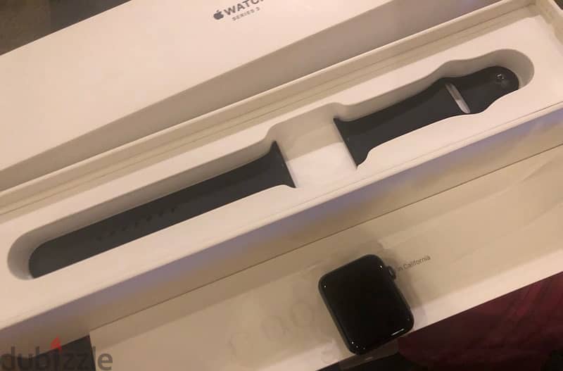 Apple Watch Series 3, 42mm, Space grey, Aluminum with black sport band 5