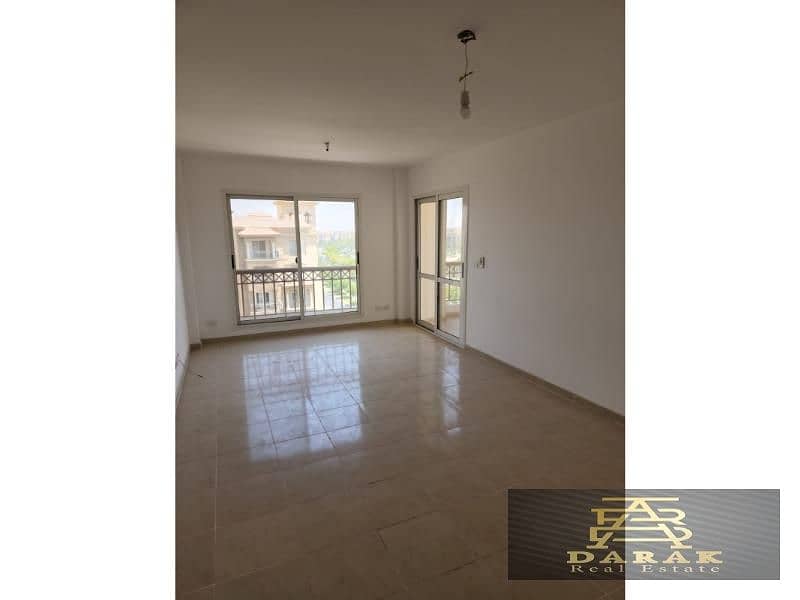 Apartment for sale in Madinaty, 107 sqm, South Park view, B3, in the heart of Madinaty, directly in front of the services area. 4