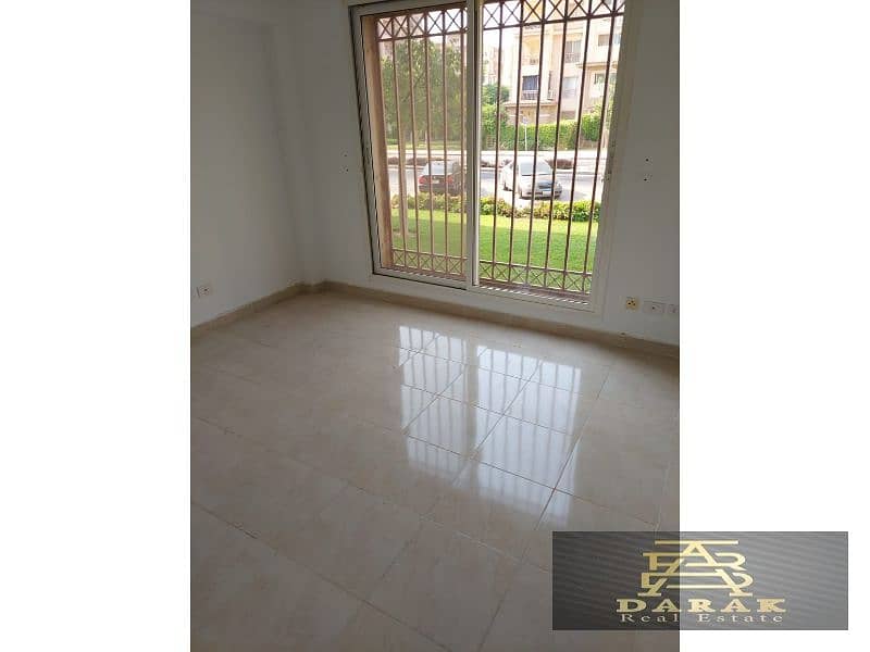 Exceptional ground-floor apartment for sale in Madinaty, 186 sqm with a 65 sqm garden, wide garden view in B1, near all services. 4