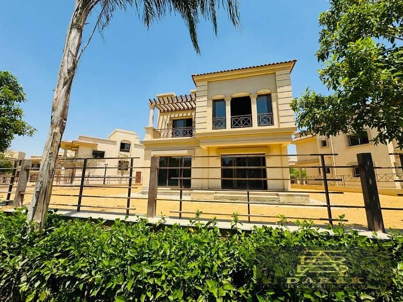 Here is the translation of the text:  ---  **Special opportunity in Madinaty for sale: Standalone villa, Model B, immediate delivery with installments 4