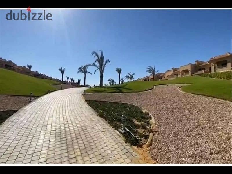 Twin-villa with an area of ​​400m fully finished + 200m garden for sale in La Vista 6 in Ain Sokhna, directly on the sea 8