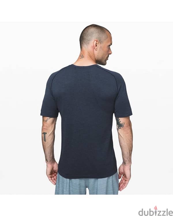 Lululemon T-shirt 2