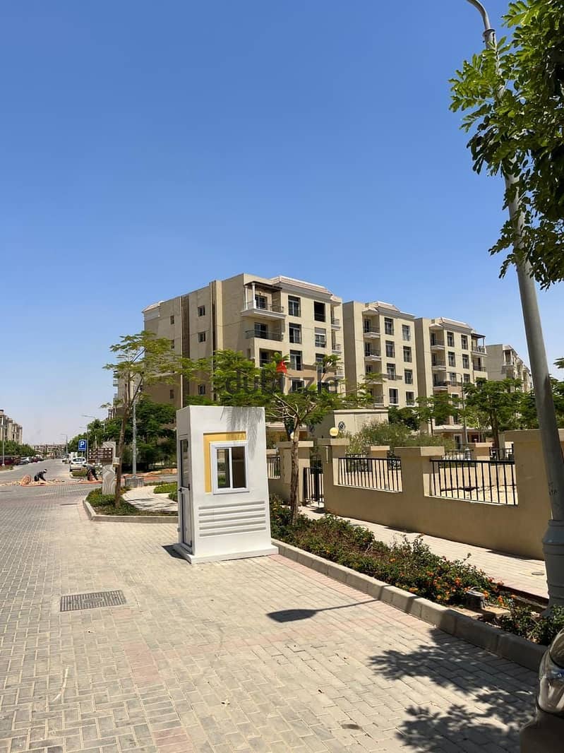 For sale, a 94 m studio with a private roof in Sarai, next to Madinaty, on the Suez Road, with a down payment of 558K 3