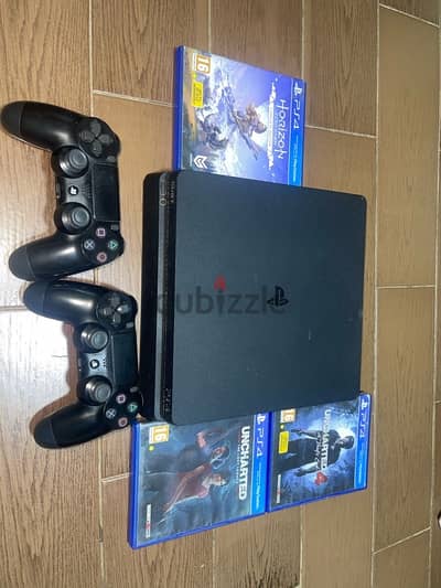 PlayStation 4slim