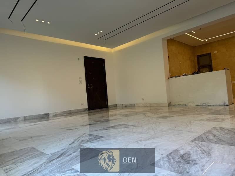 Apartment for rent, immediate receipt, fully finished, with kitchen and acs , in the most prestigious compound in the Fifth Settlement, “Eastown” 5