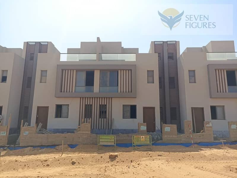 Villas for sale in vinici new capital town house ready to move 3 bed room 1