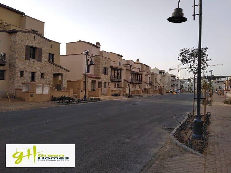 TownHouse 280m Ready to move for sale Installment in Mivida | Emaar, New Cairo 4