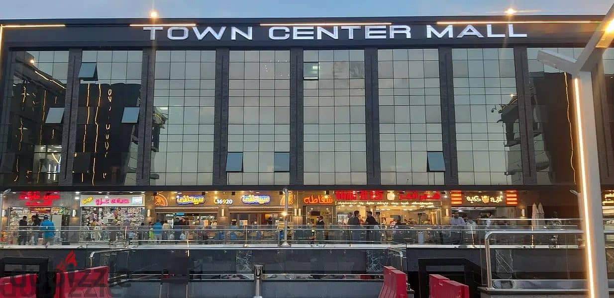 امتلك محلك التجاري استلام فوري في اقوي مول شغال حاليا في مدينه الشروق مول TOWN CENTER 1