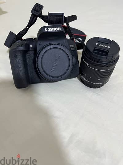 للبيع كاميرا كانون canon 800d  استعمال اقل من شهر شتر ٧٠٠