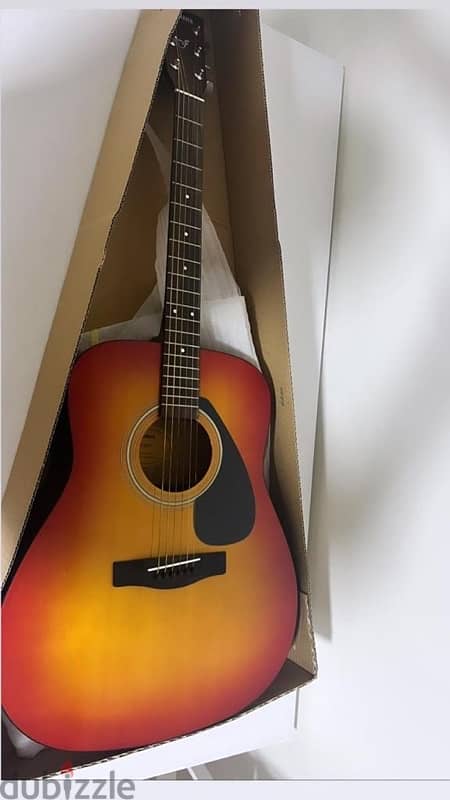 Yamaha acoustic guitar F310CS 1