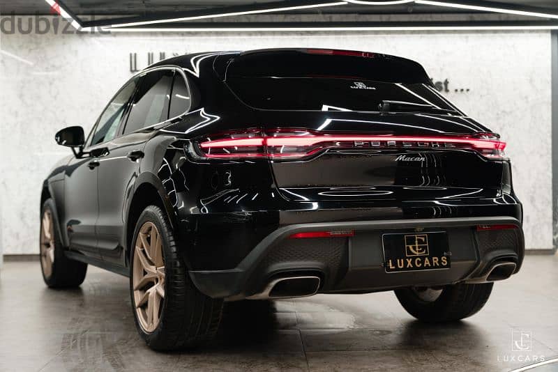 Porsche Macan 2024 1