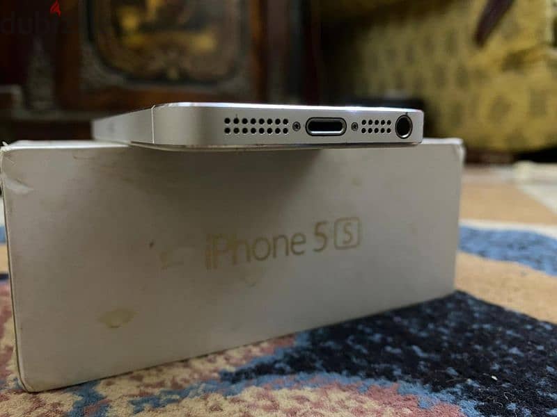 IPhone 5s Withbox In perfect condition for sale 3