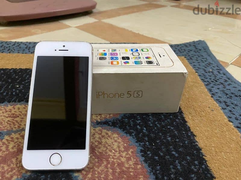 IPhone 5s Withbox In perfect condition for sale 4