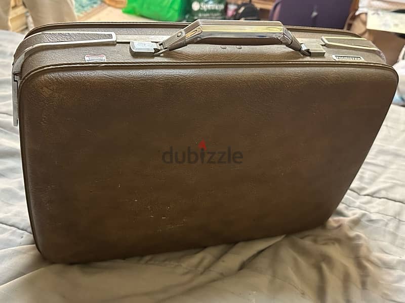 vintage American tourister 1