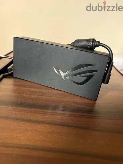 شاحن اصلي اسوس ٢٠٠ وات Original Asus charger 200 wat