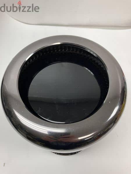 mac pro late 2013 cylinder 1