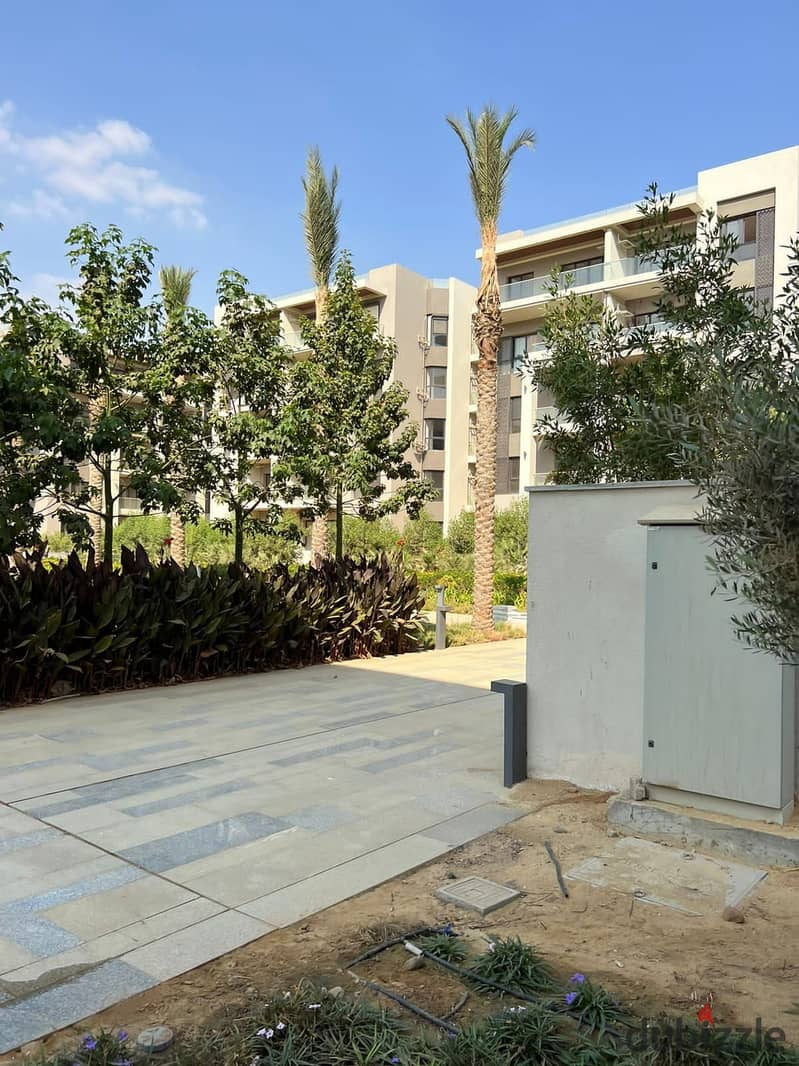 Ready to move furnished apartment for sale 147 m2 with 3 bedrooms in a marvelous design  compound with landscapes in Fifth Settlement 1