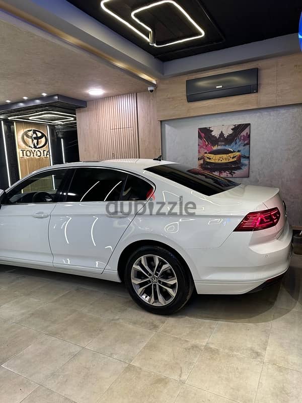 Volkswagen Passat 2022 عداد ٢٠ الف فابريكه بالكامل 9