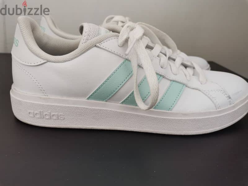 adidas shoes siz 40 2