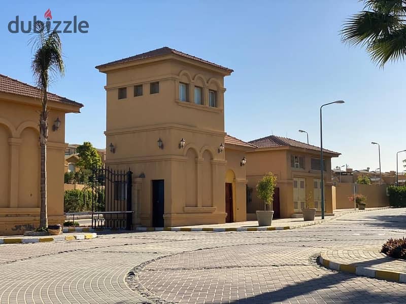 Stand alone villa for sale in new cairo in Gardenia Springs Compound 4 Bedrooms + Living + Nanny's bedroom with bathroom + Driver's room with bathroom 2