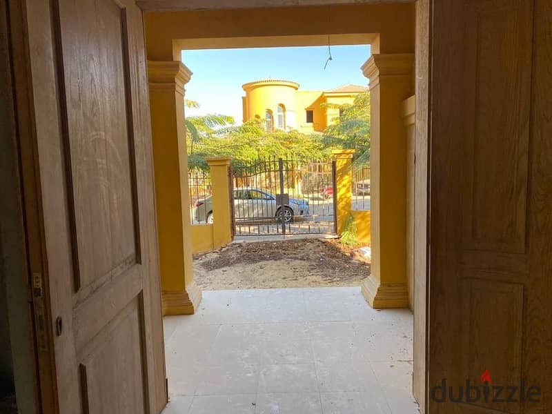 Stand alone villa for sale in new cairo in Gardenia Springs Compound 4 Bedrooms + Living + Nanny's bedroom with bathroom + Driver's room with bathroom 4