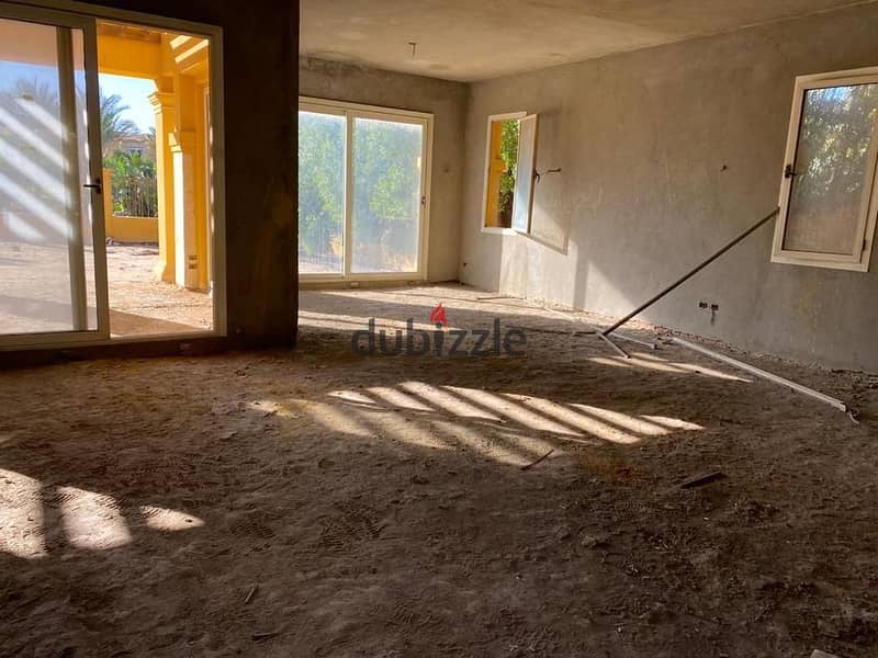 Stand alone villa for sale in new cairo in Gardenia Springs Compound 4 Bedrooms + Living + Nanny's bedroom with bathroom + Driver's room with bathroom 5