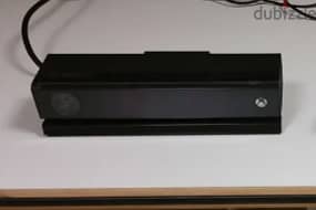 Xbox one with kinect and 2 controllers (4000EGP) 1