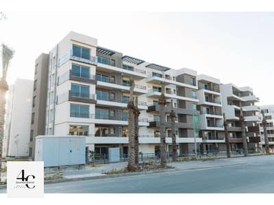 Apartment 172m for sale corner fully finished with view on the lagoon at the lowest price in Palm Hills New Cairo